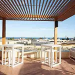 Курортный комплекс White Shell 4*