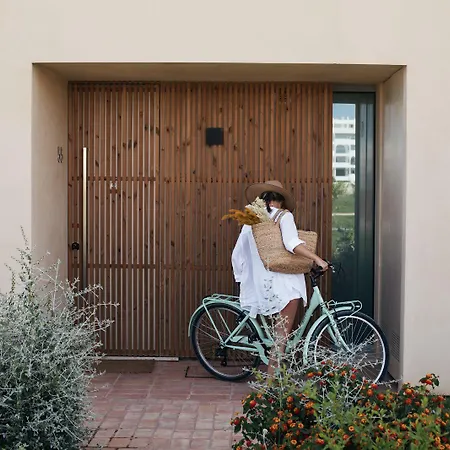 منتجع White Shell 4*