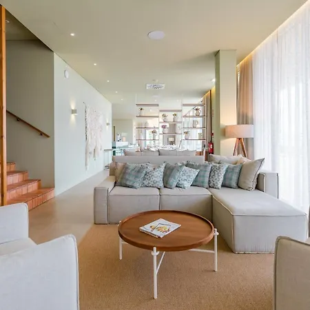 White Shell Resort 4*