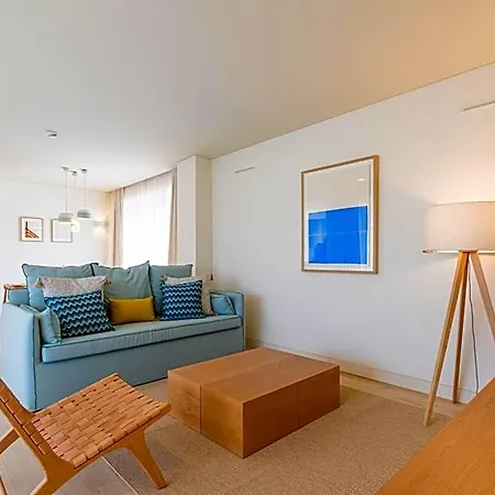 Resort White Shell 4*