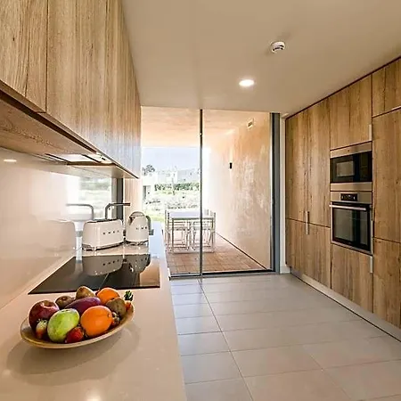 White Shell Resort 4*