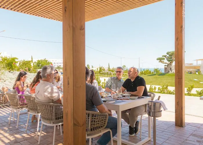 White Shell Porches (Algarve)