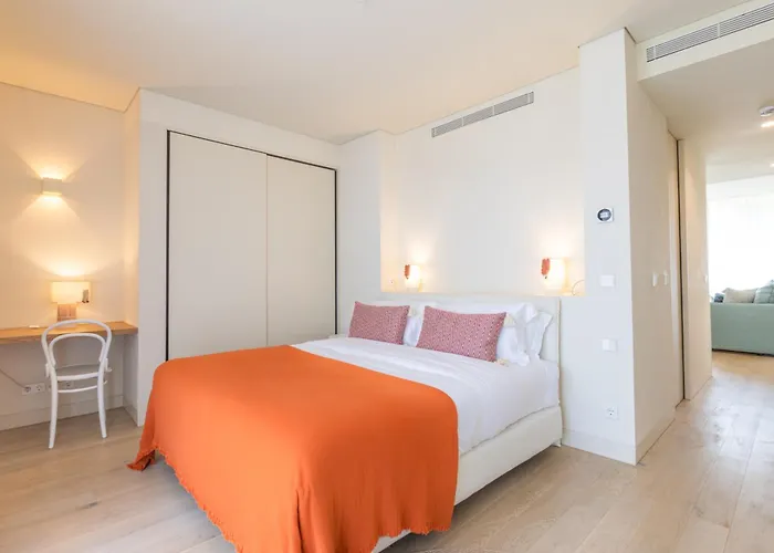 Resort White Shell 4*